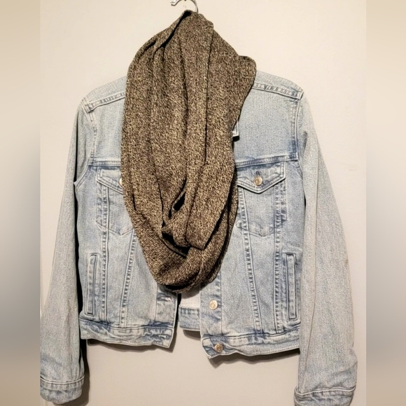 Calvin Klein Infinity Scarf - Picture 3 of 8